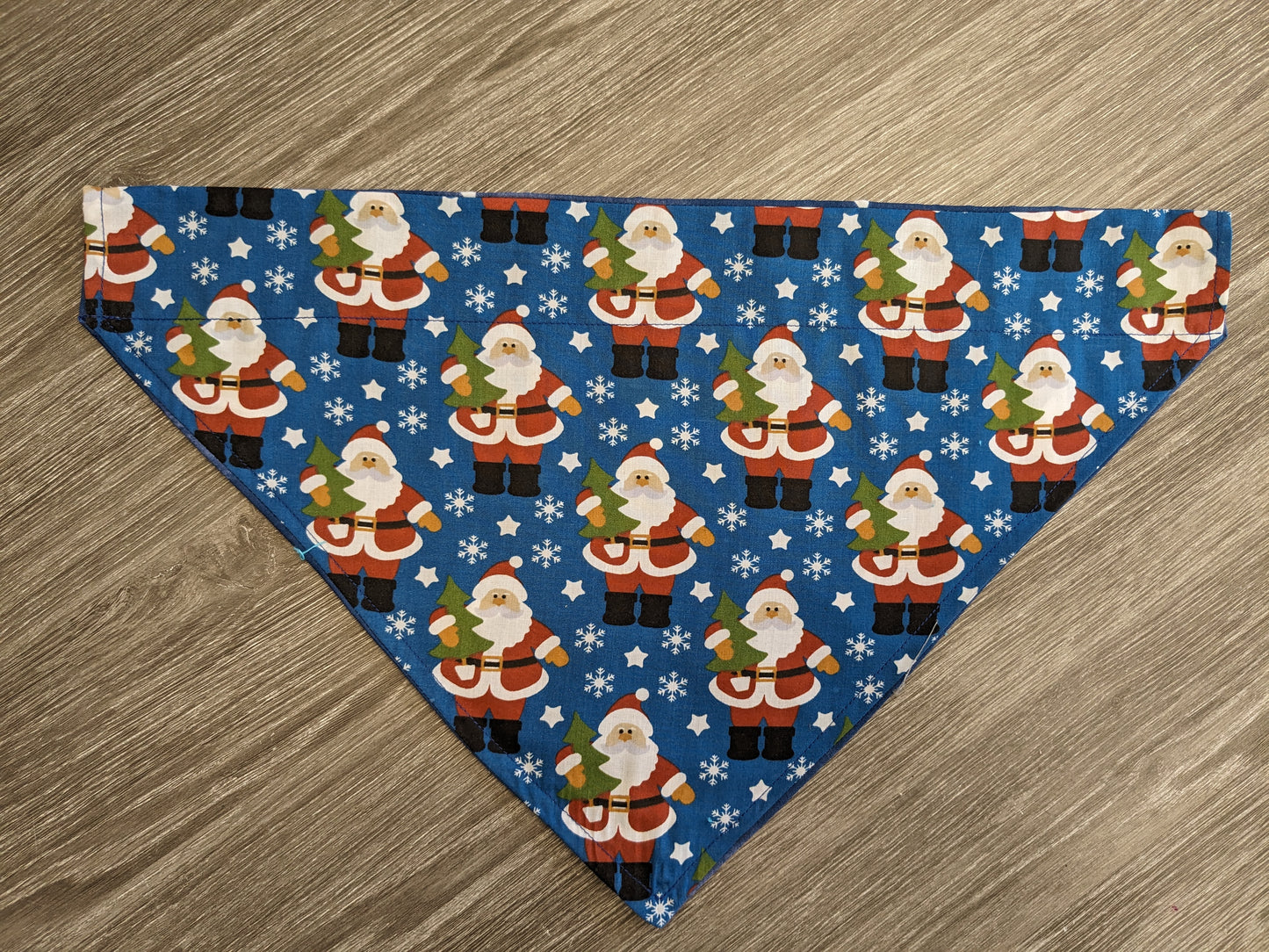 NOW HALF PRICE ! SANTA, design Extra large Christmas Bandana for Dogs - fully reversible for 2 different  looks - white stars on blue background on reverse